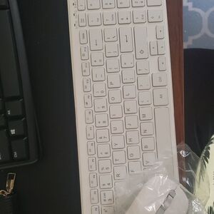 White Wireless Keyboard and Mouse Set
